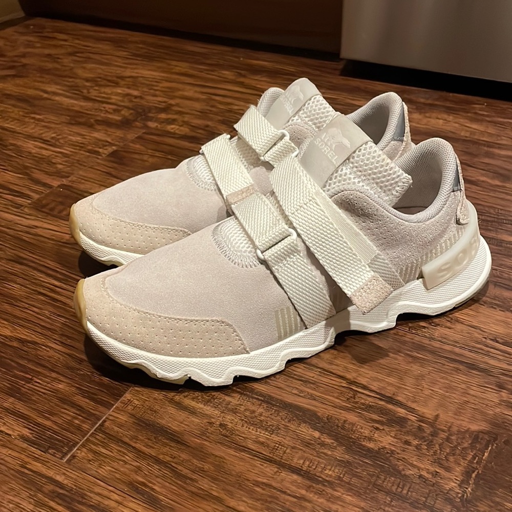 SOREL Kinetic Lite Strap in White Womens Ladies Sneakers Shoes size 8 NL3520-100